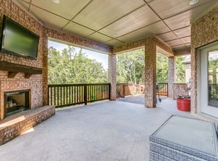 917 Spring Creek Dr, Grapevine, TX 76051