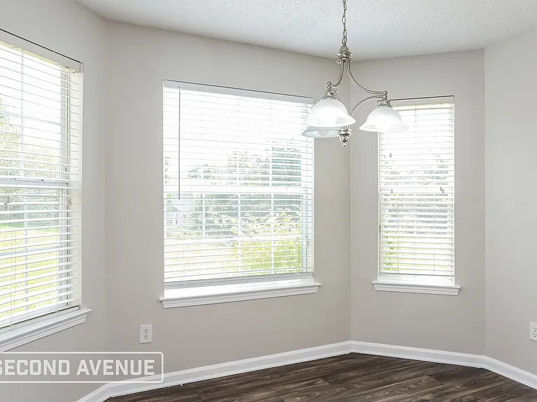 4345 Estate St — Photo 8
