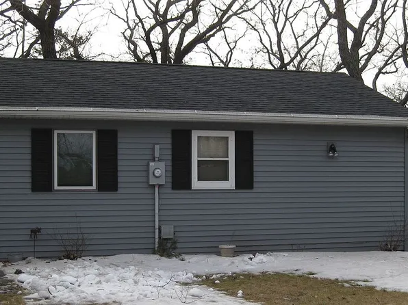 224 E Amber Lake Dr, Fairmont, MN 56031