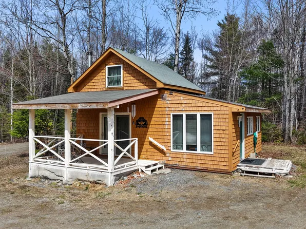 61 Floyd French Road, Athens, ME 04912