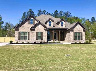 409 Pine Trace Ln, Kathleen, GA 31047