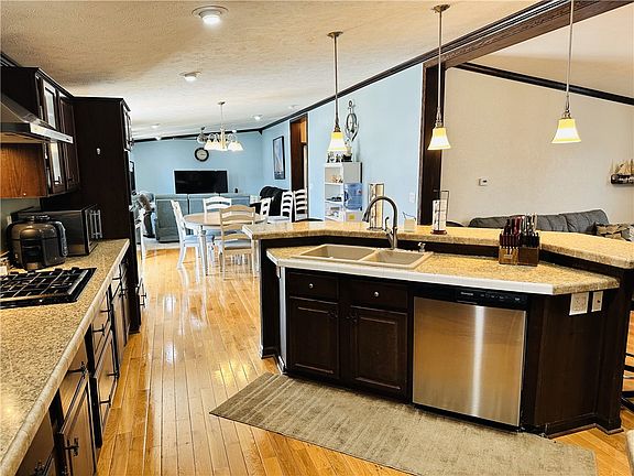 3rd image of 2709 Greenacre Dr