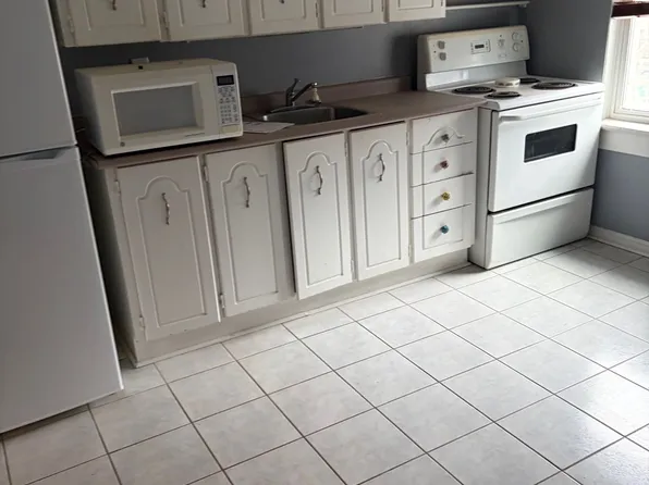 78 Woodycrest Ave #2, Toronto, ON M4J 3A7