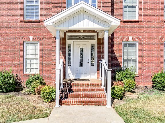 2nd image of 2533 Everwood Ct