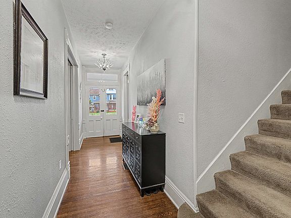 5th image of 130 W Prescott Ave