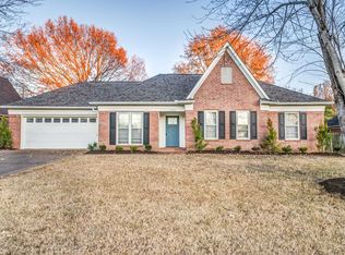 700 Ridge Fall Dr, Cordova, TN 38018