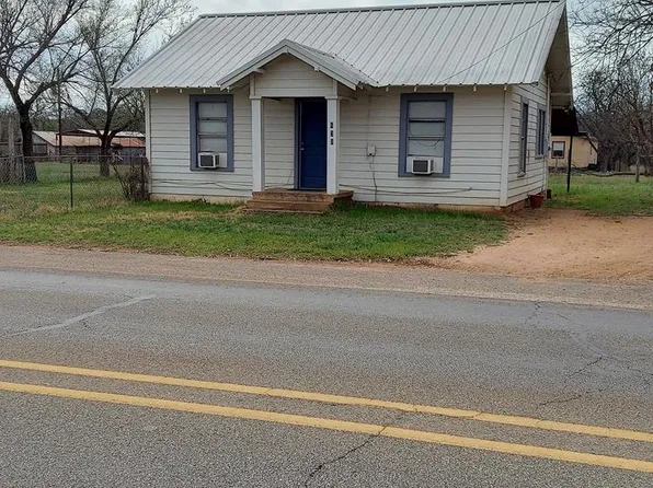 630 N Live Oak St, Mason, TX 76856