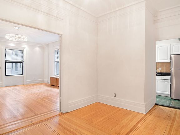 5th image of 853 7th Ave APT 12E