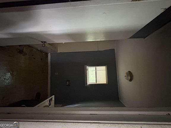 3rd image of 938 Raygan Dr