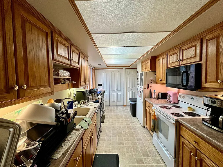 5200 N Diversey Blvd — Photo 4