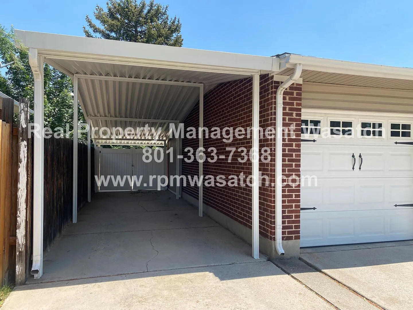 Come see this amazing 5 bedroom, 2 bath home — Photo 4