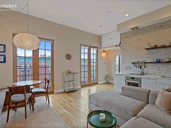 210 Pulaski St #4B, Brooklyn, NY 11206