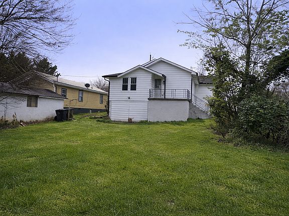 2nd image of 1250 Boruff St