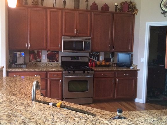 5th image of 3712 N Cleveland Ct