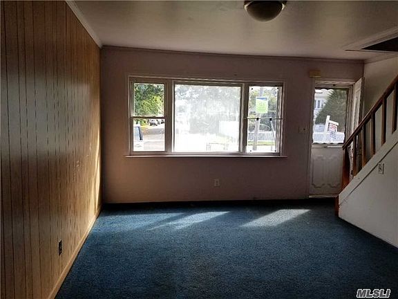 3rd image of 525 Scudder Ave