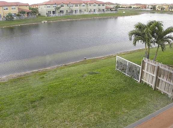 3rd image of 10968 NW 80th Ln
