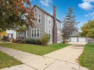 618 S Carroll Ave, Freeport, IL