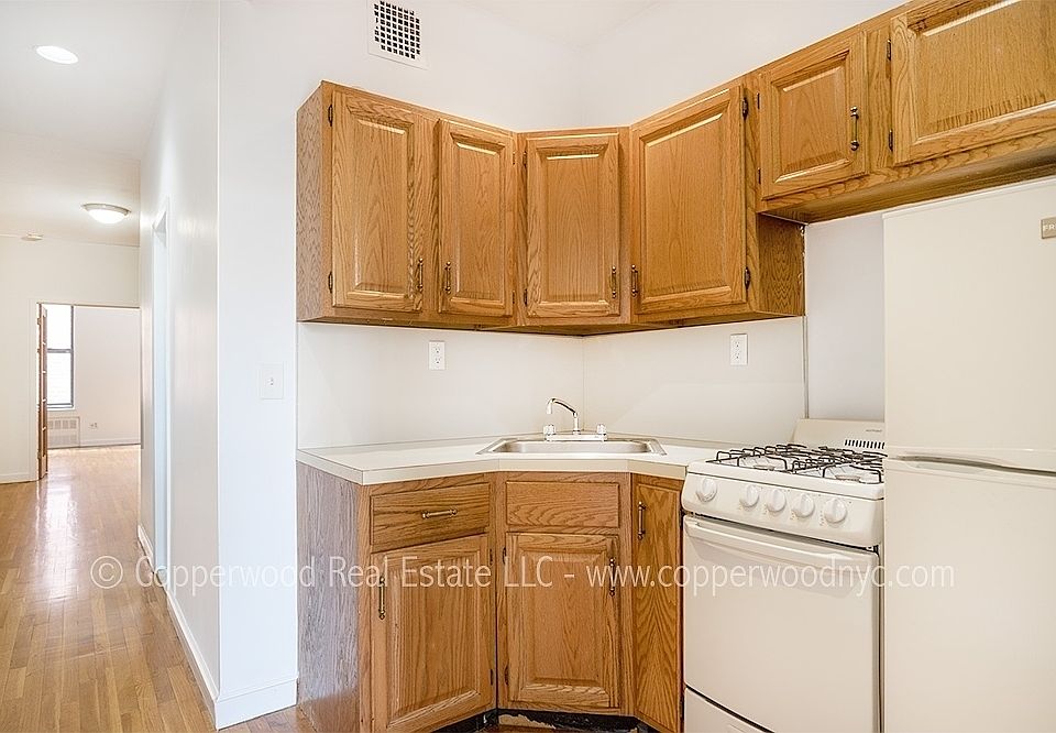 1st image of 1590 1st Ave APT 4B