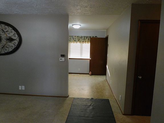4th image of 1012 N Sheridan Ave