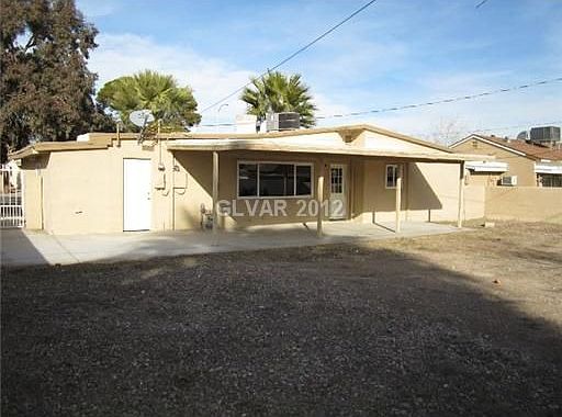 3rd image of 1808 Wengert Ave