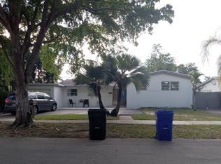 18045 NE 9th Pl, Miami, FL 33162