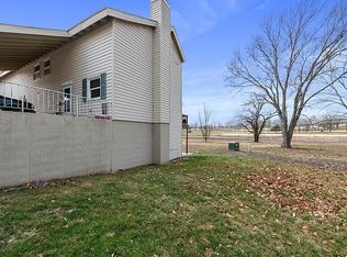 2129 Quail Creek Dr, Lawrence, KS 66047