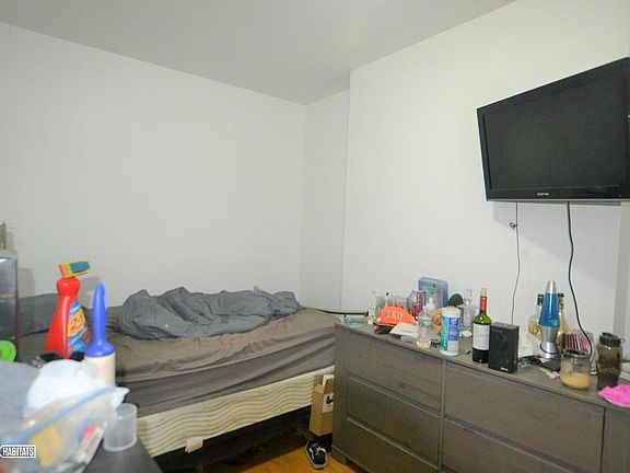 4th image of 1966 A C Powell Blvd APT 5