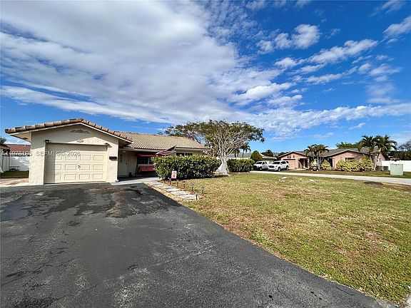 2nd image of 6605 NW 76th St