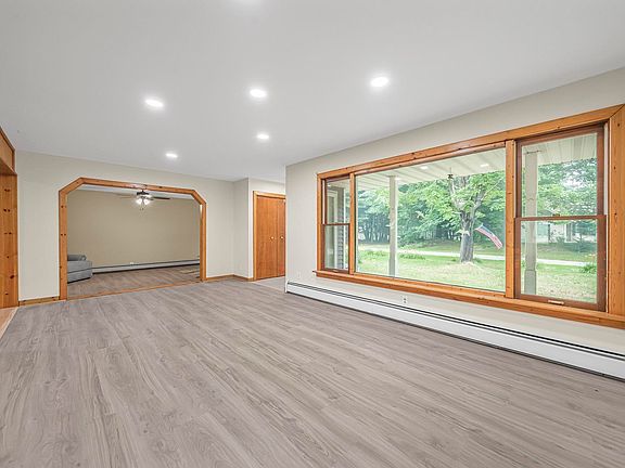 3rd image of 6586 Betsie River Rd
