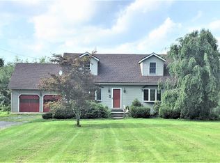 37 Gardner Hollow Rd, Poughquag, NY 12570