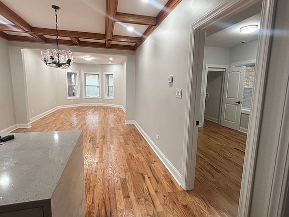 4th image of 17 N Austin Blvd Unit 1