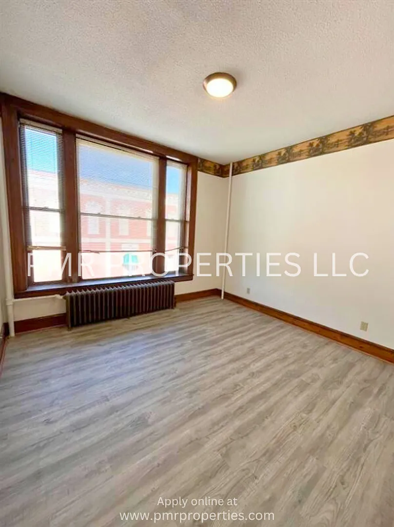 Red Oak Apartments — Photo 4