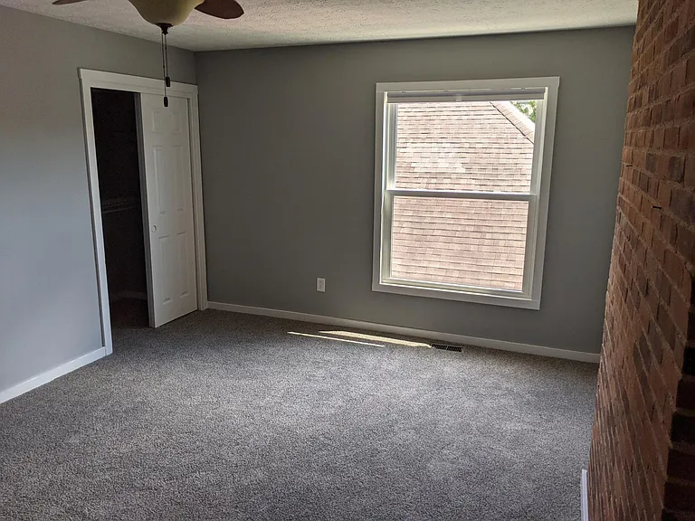 440 Edinburgh Rd — Photo 8