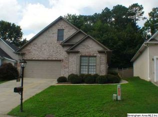 632 Village Crest Cir, Birmingham, AL 35226