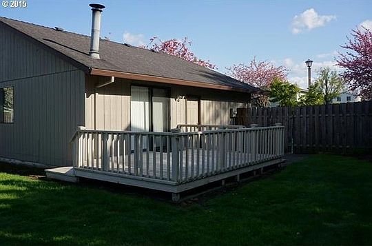 4th image of 11058 SE 63rd Ct