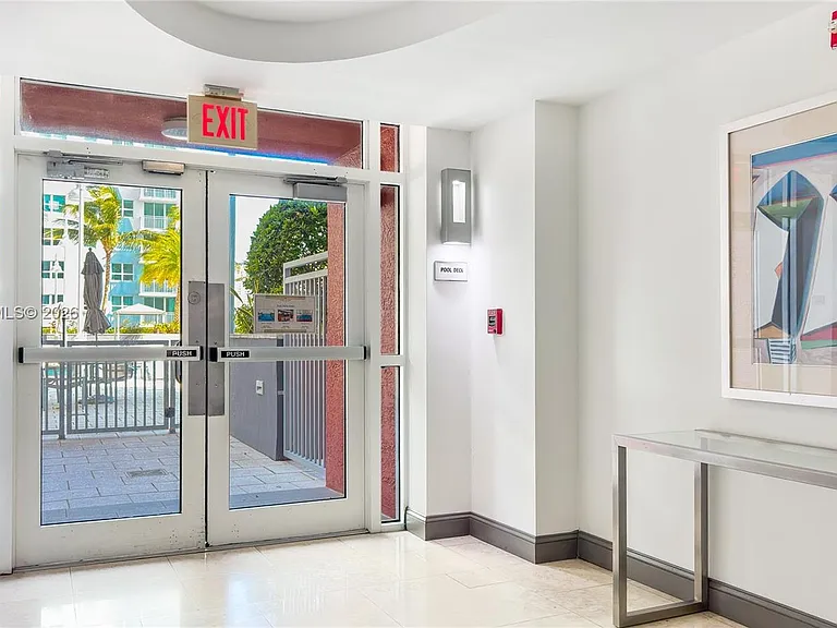 1155 Brickell Bay Dr #609 — Photo 20