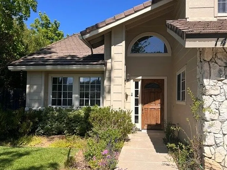 1465 Aarhus Dr — Photo 3