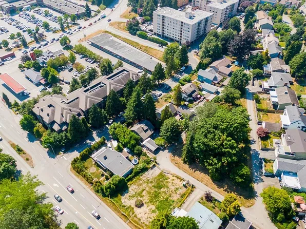 823 Sangster Pl, New Westminster, BC V3L 4L7