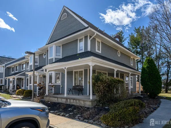40 Regal Dr, Monmouth Junction, NJ 08852