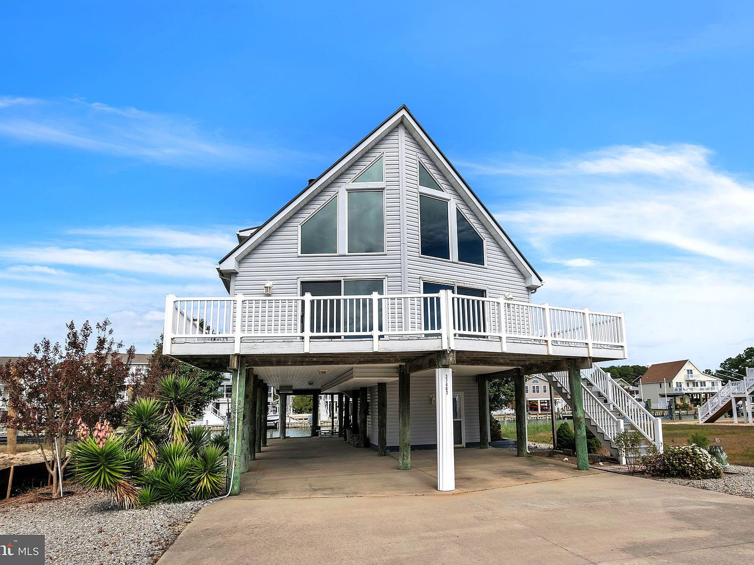 SIDE MOBB & FRIENDS - 住まいは川沿1&2 37467 Bayside Dr, Greenbackville, VA 23356 | Zillow