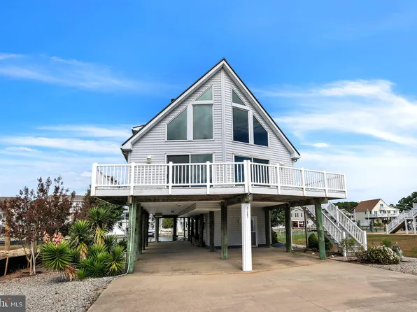 37467 Bayside Dr, Greenbackville, VA 23356