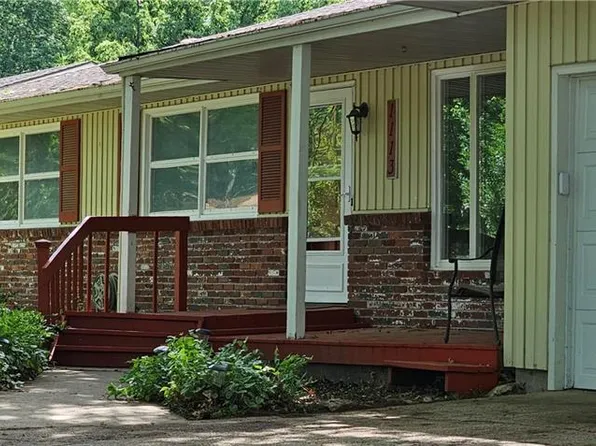 1113 W 27th St, Lawrence, KS 66046