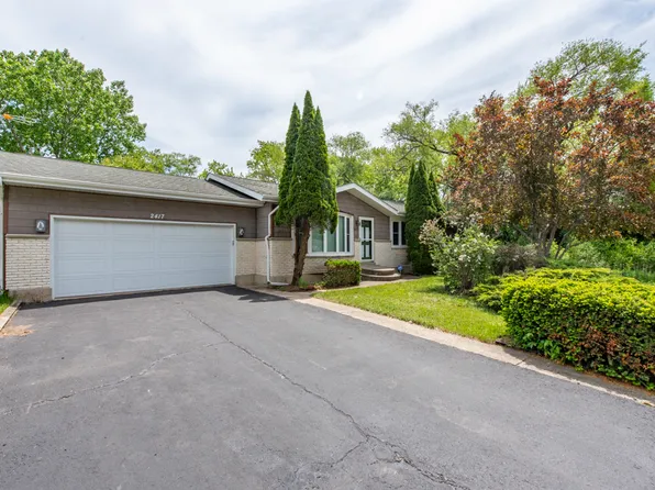 2417 Lydia Ave, Zion, IL 60099