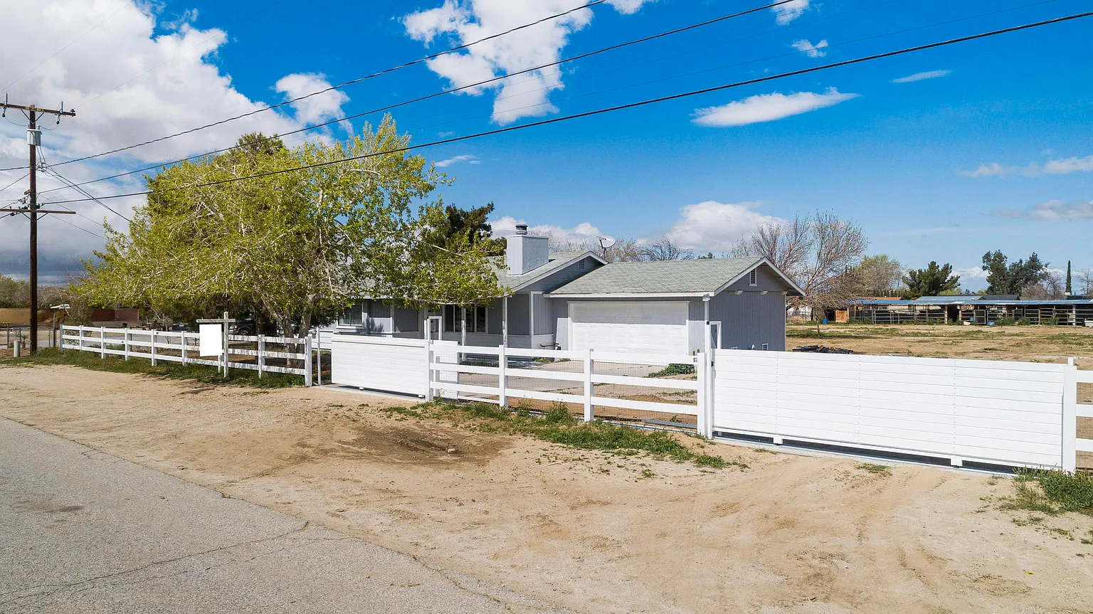 10331 E Avenue S8 photo 1