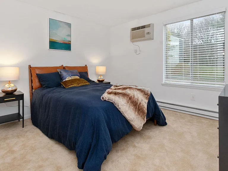 South Winds Apartments — Photo 40