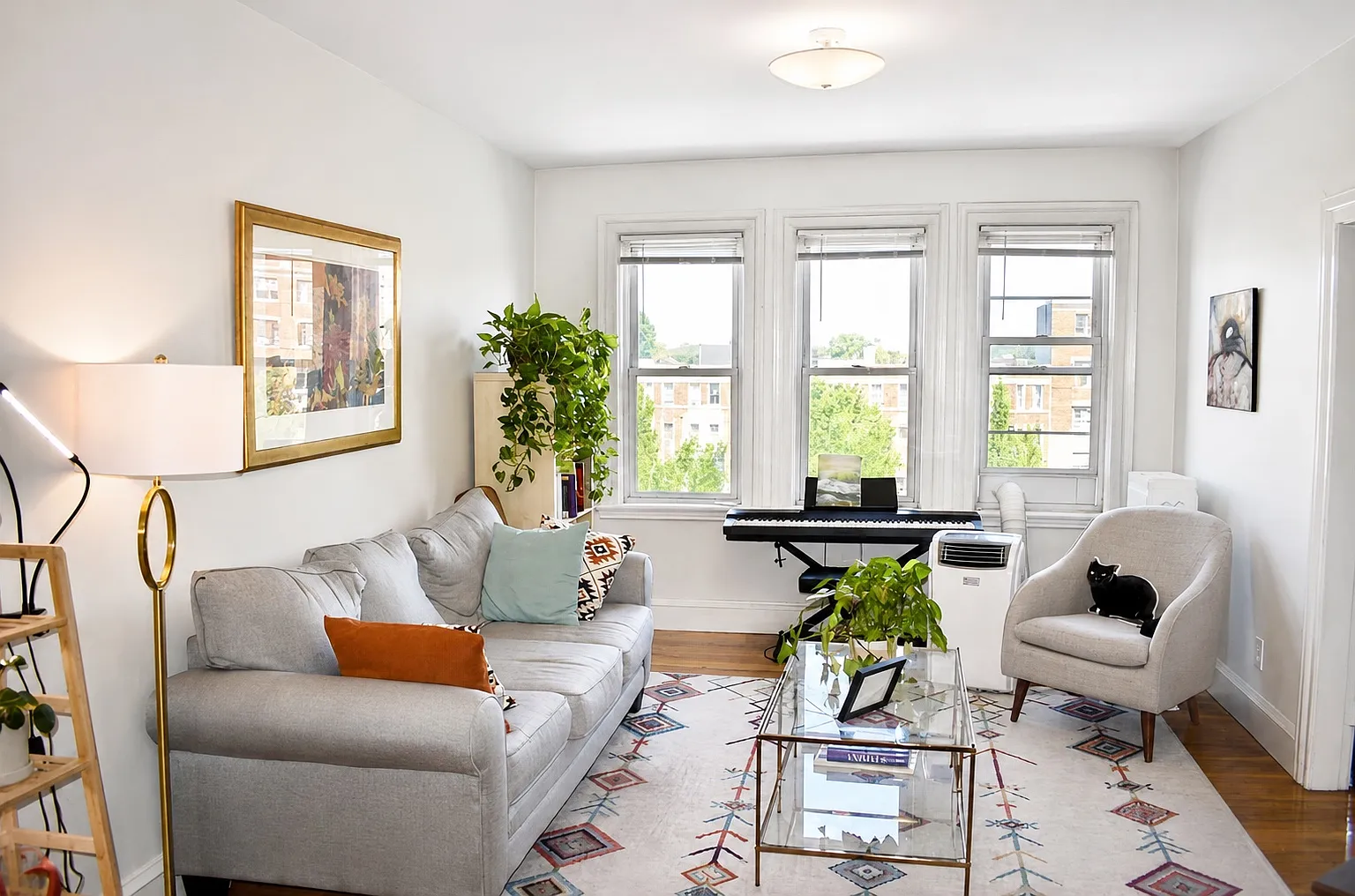 2 bed, 833 sqft, $2,850 — Photo 2