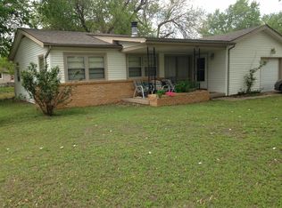 635 N Dunsworth Ave, Wichita, KS 67212