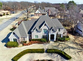 501 Forest Ridge Dr, Tahlequah, OK 74464