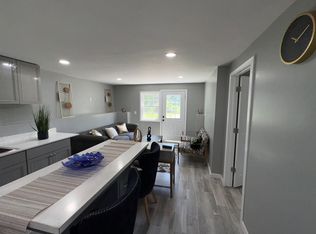 220 Pinegrove Ave #4, Warwick, RI 02889
