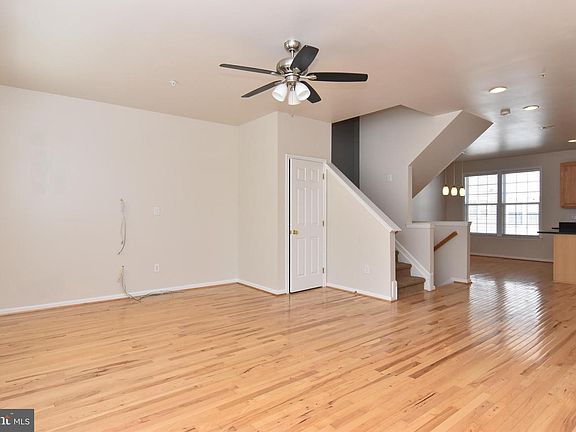 3rd image of 26767 Chatham Ln Unit B195